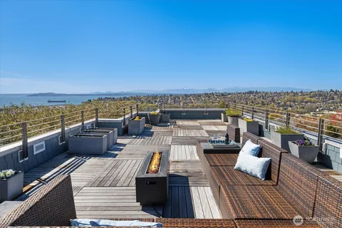 $2,100,000 | 1953 9th Avenue West, Seattle, WA 98119