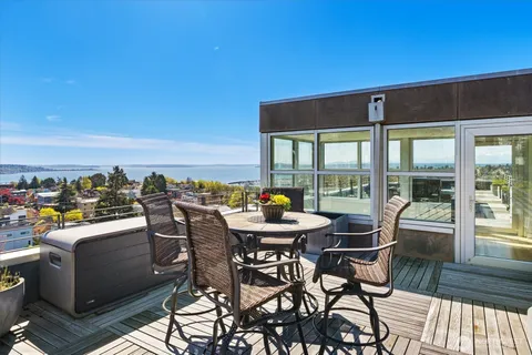$2,100,000 | 1953 9th Avenue West, Seattle, WA 98119