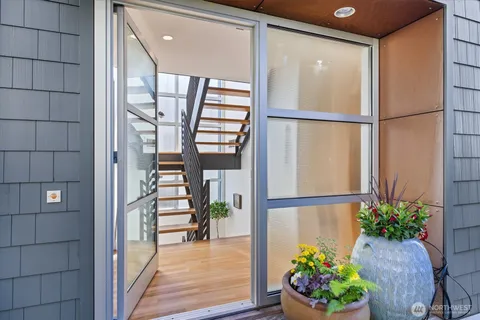 $2,100,000 | 1953 9th Avenue West, Seattle, WA 98119