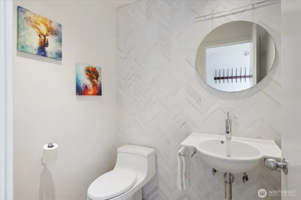 $2,100,000 | 1953 9th Avenue West, Seattle, WA 98119