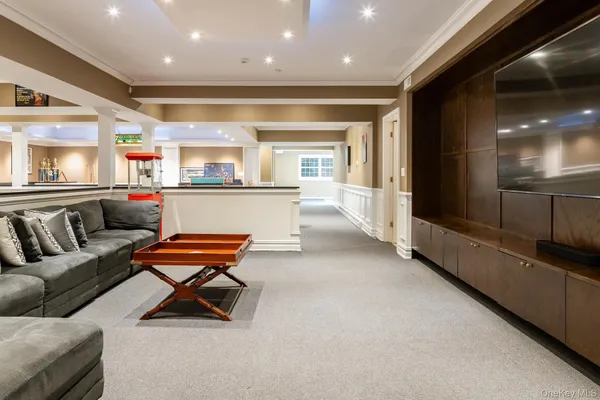 $5,999,000 | 2 Alyssa Lane, Purchase, NY 10577
