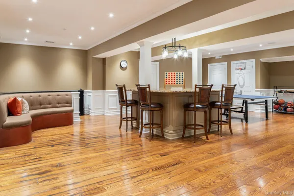 $5,999,000 | 2 Alyssa Lane, Purchase, NY 10577