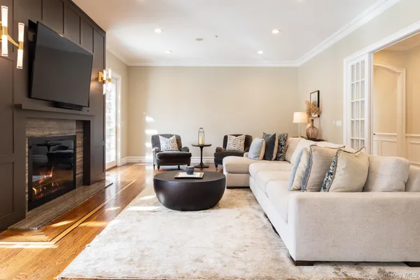 $5,999,000 | 2 Alyssa Lane, Purchase, NY 10577