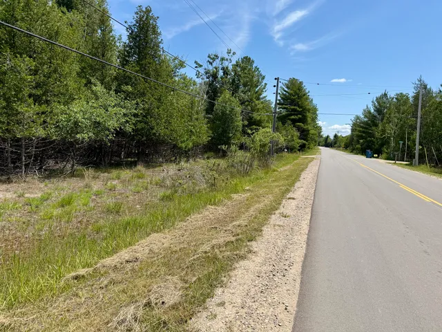 $79,000 | 2 Seymour Street, Onekama, MI 49675