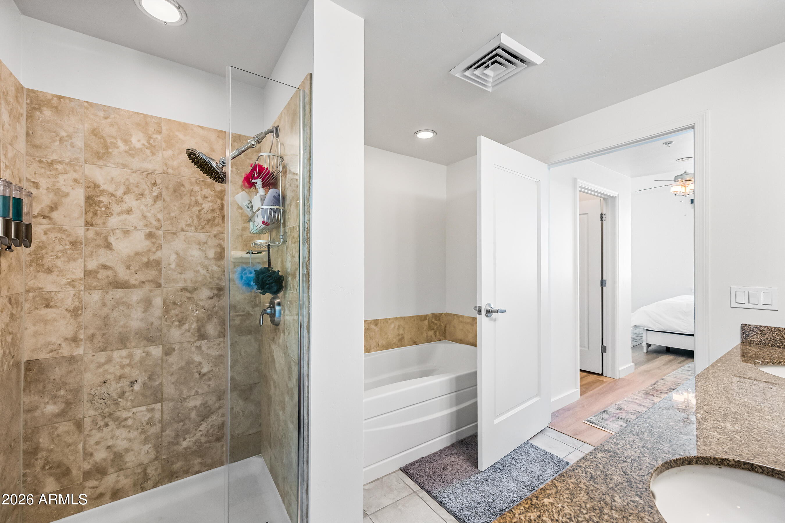 310 South 4th Street, Unit 905 Phoenix, AZ 85004 - Photo 11 of 63 Primary Bathroom