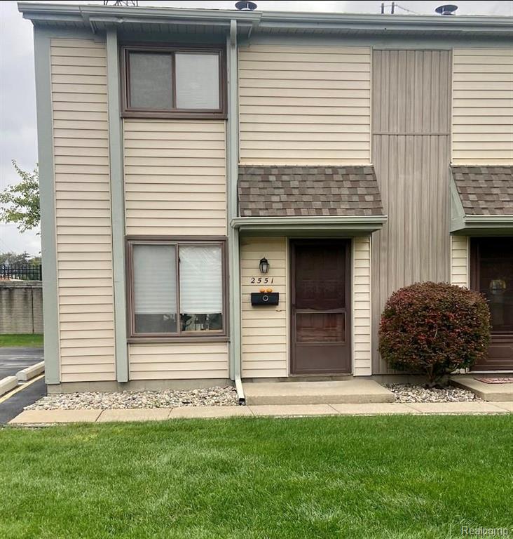 2551 Samoset Road, Unit 2551 Royal Oak, MI 48073 - Photo 1 of 18