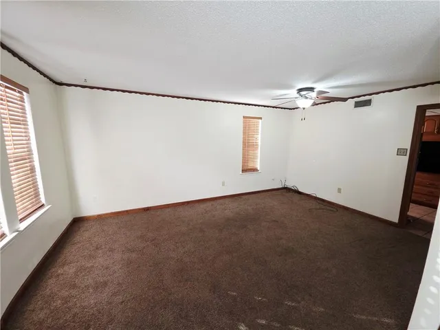 $1,695 | 2132 Edenborn Avenue, Metairie, LA 70001