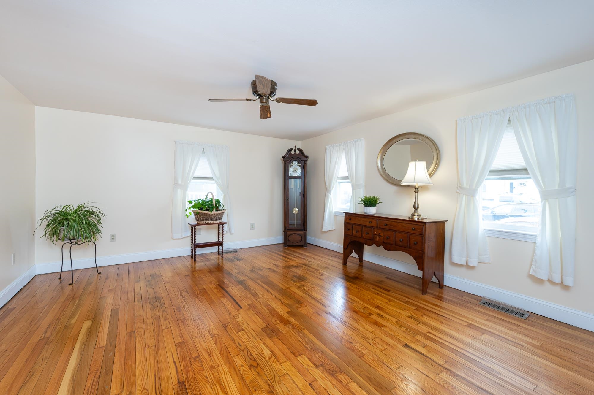 435 Central Street Manchester, NH 03103 - Photo 15 of 35