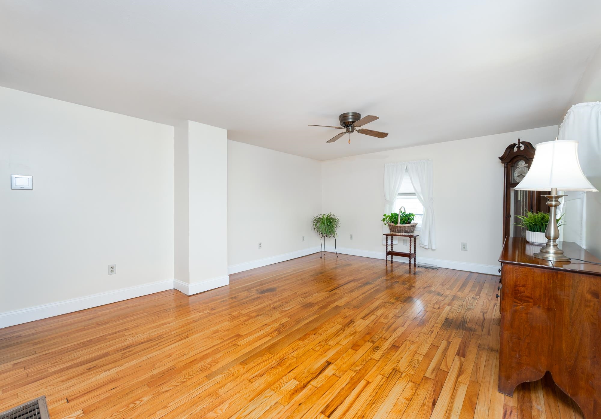 435 Central Street Manchester, NH 03103 - Photo 16 of 35