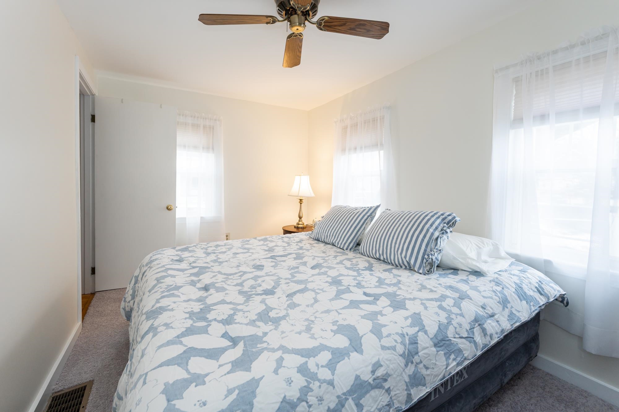 435 Central Street Manchester, NH 03103 - Photo 21 of 35