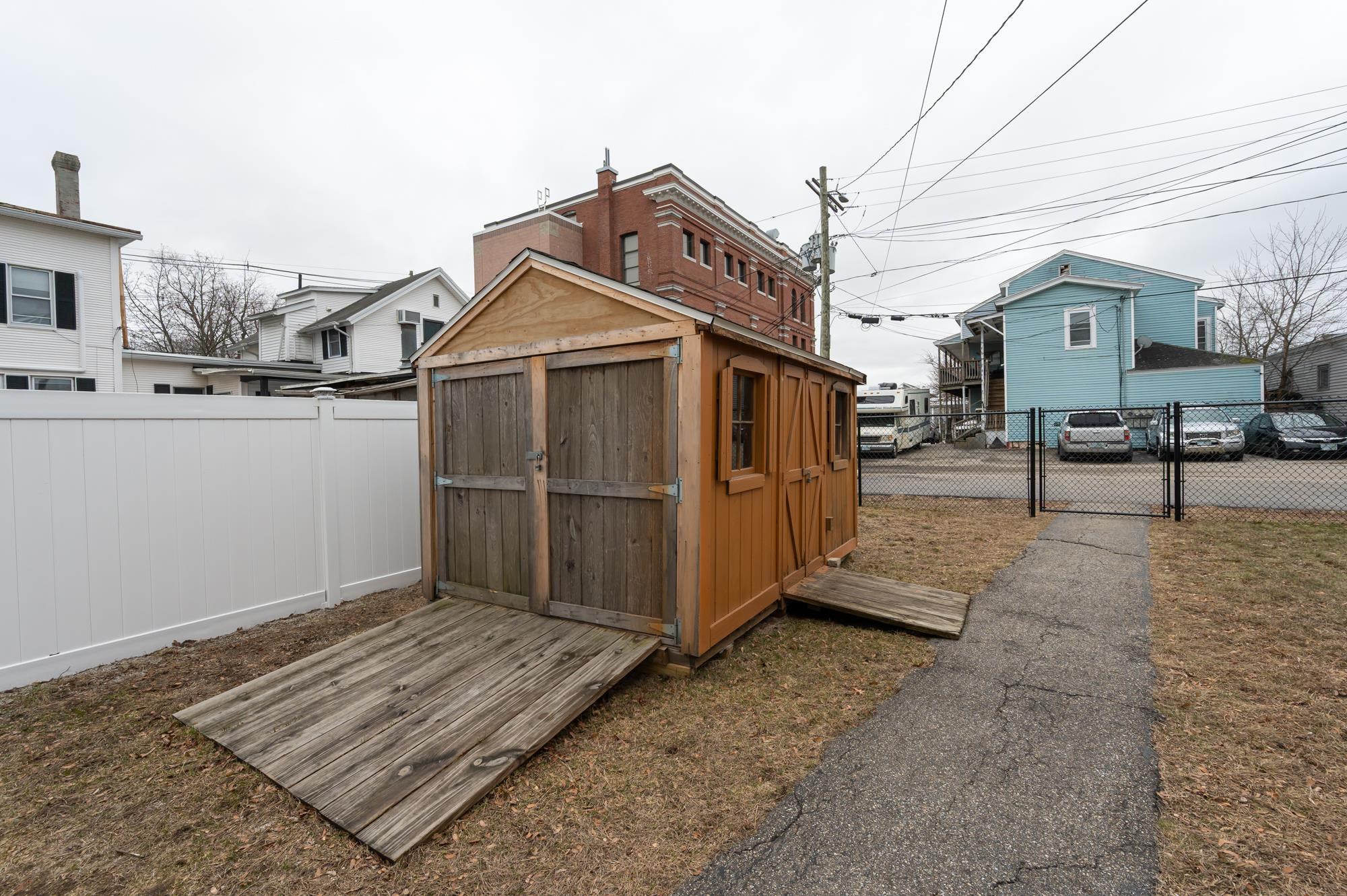 435 Central Street Manchester, NH 03103 - Photo 31 of 35