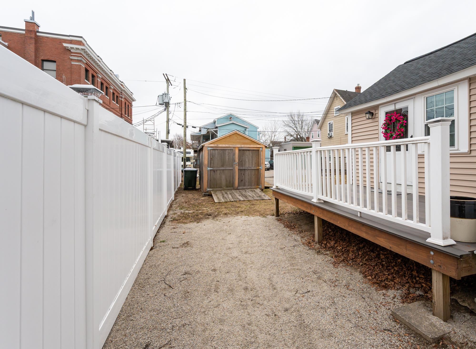 435 Central Street Manchester, NH 03103 - Photo 4 of 35