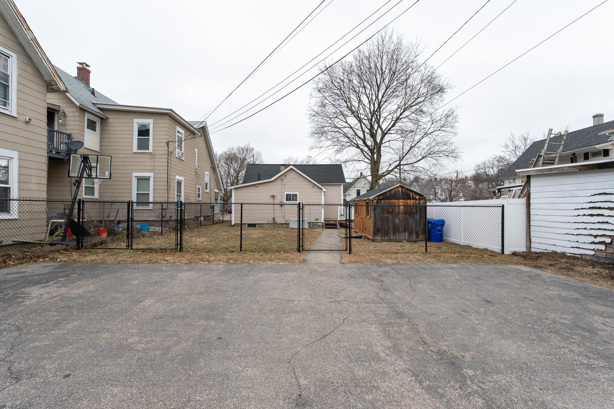 435 Central Street Manchester, NH 03103 - Photo 6 of 35