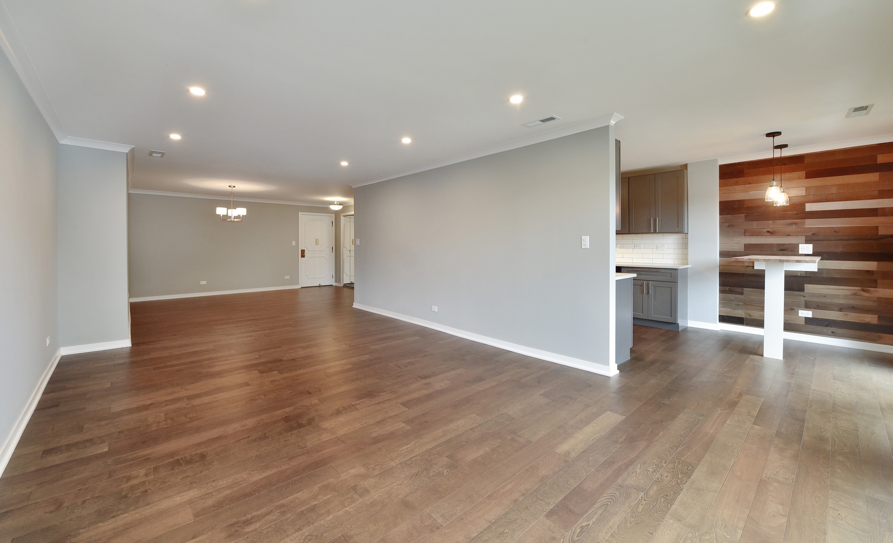 9240 Gross Point Road, Unit 307C Skokie, IL 60077 - Photo 2 of 17