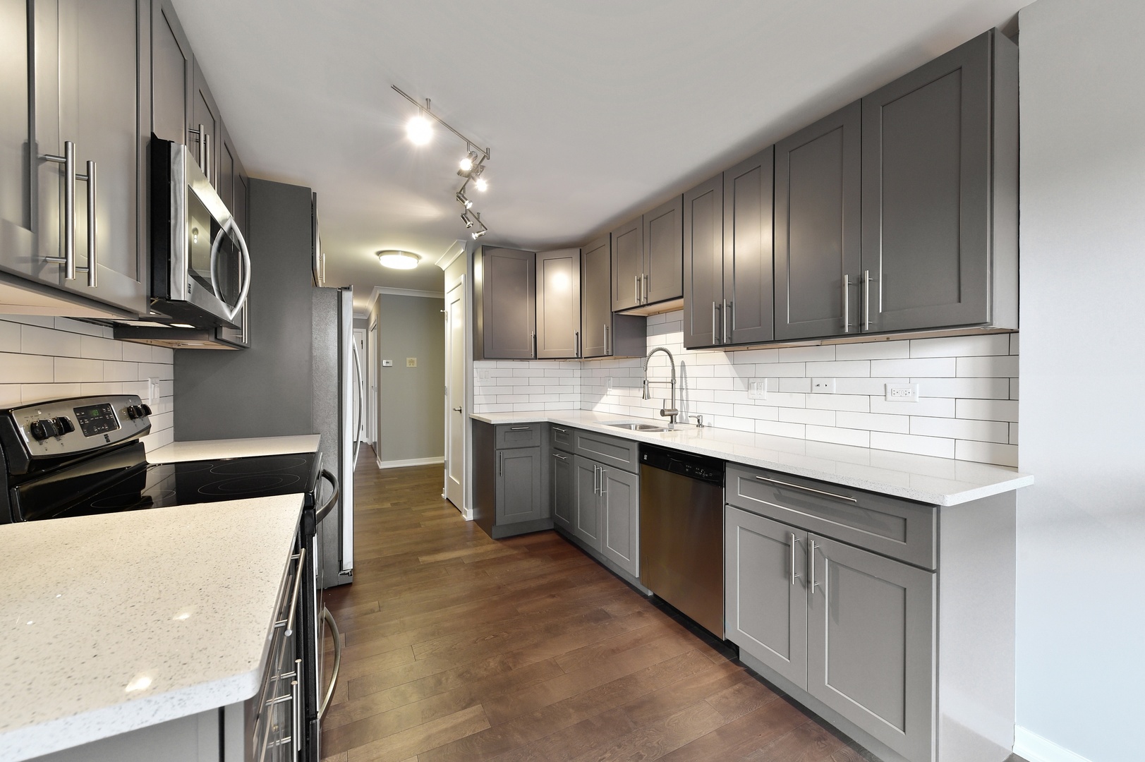 9240 Gross Point Road, Unit 307C Skokie, IL 60077 - Photo 4 of 17