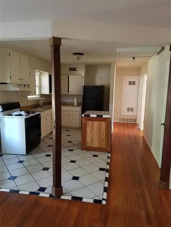 $1,800 | 1401 West Lovers Lane, Arlington, TX 76013