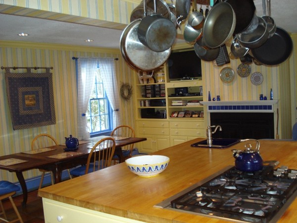 25 Woodchester Road Wellesley, MA 02481 - Photo 8 of 19 Gallery Image 8