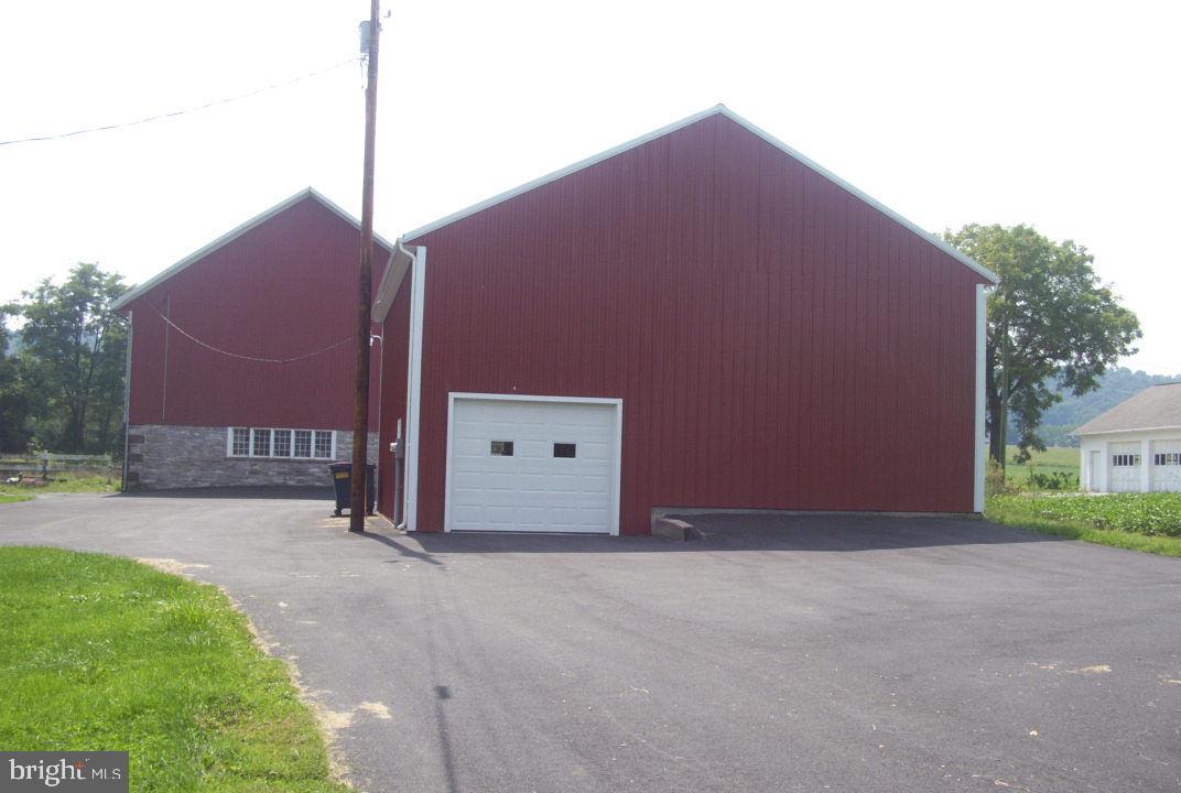 410 Schaeffer Road Lebanon, PA 17042 - Photo 9 of 23 Gallery Image 9