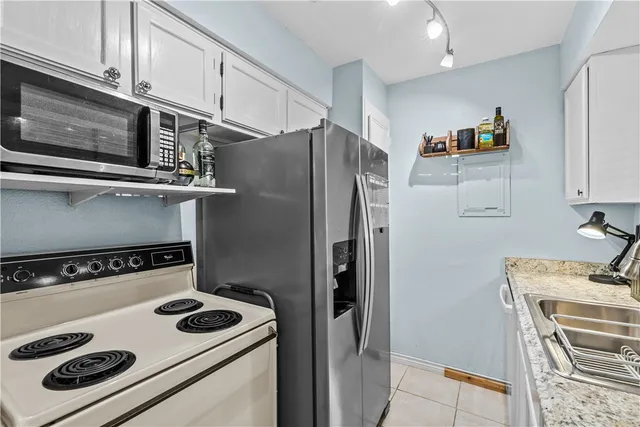 $118,000 | 7122 Premont Drive, Unit H202, Corpus Christi, TX 78414