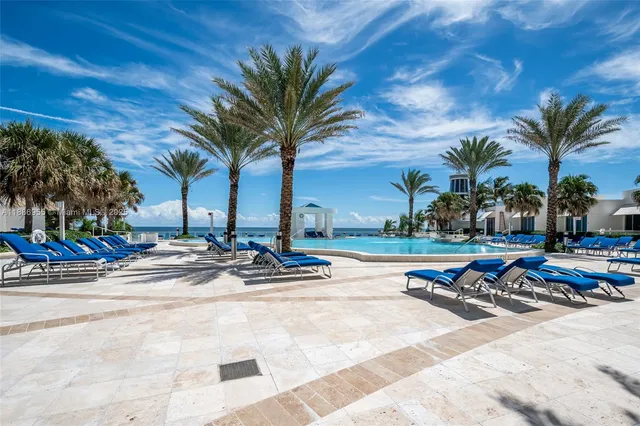 $2,800,000 | 3101 South Ocean Drive, Unit 2403, Hollywood, FL 33019