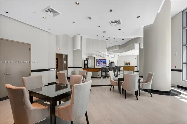 $2,800,000 | 3101 South Ocean Drive, Unit 2403, Hollywood, FL 33019