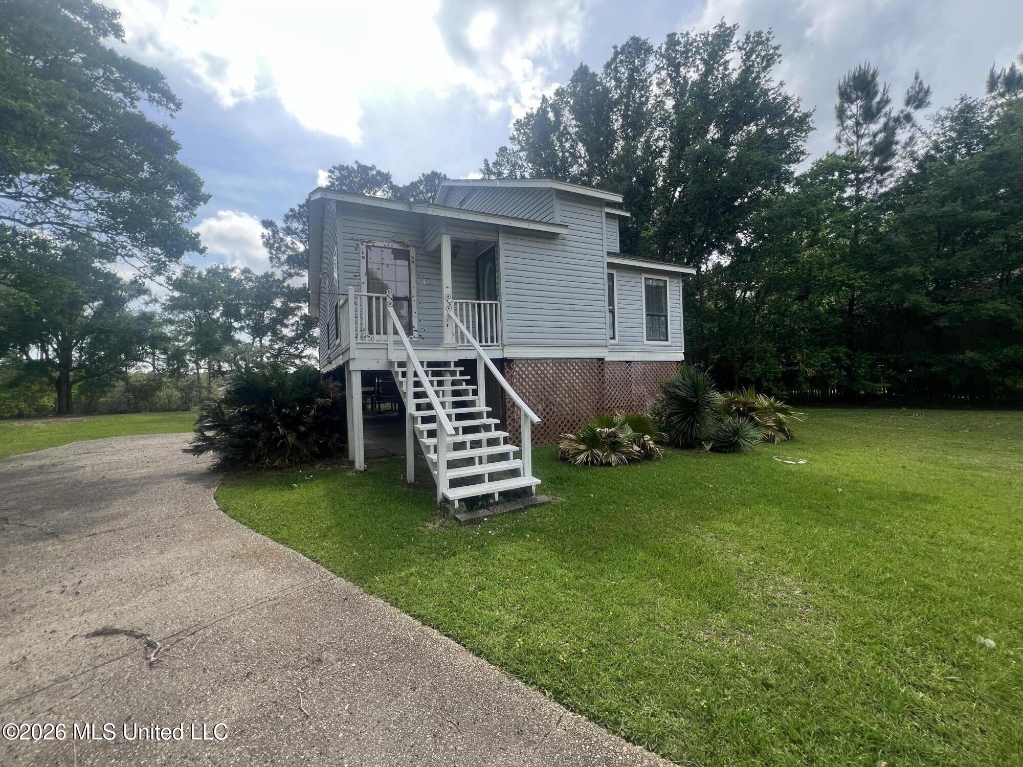 5209 Rue St Denis Gautier, MS 39553 - Photo 2 of 26 IMG_2916