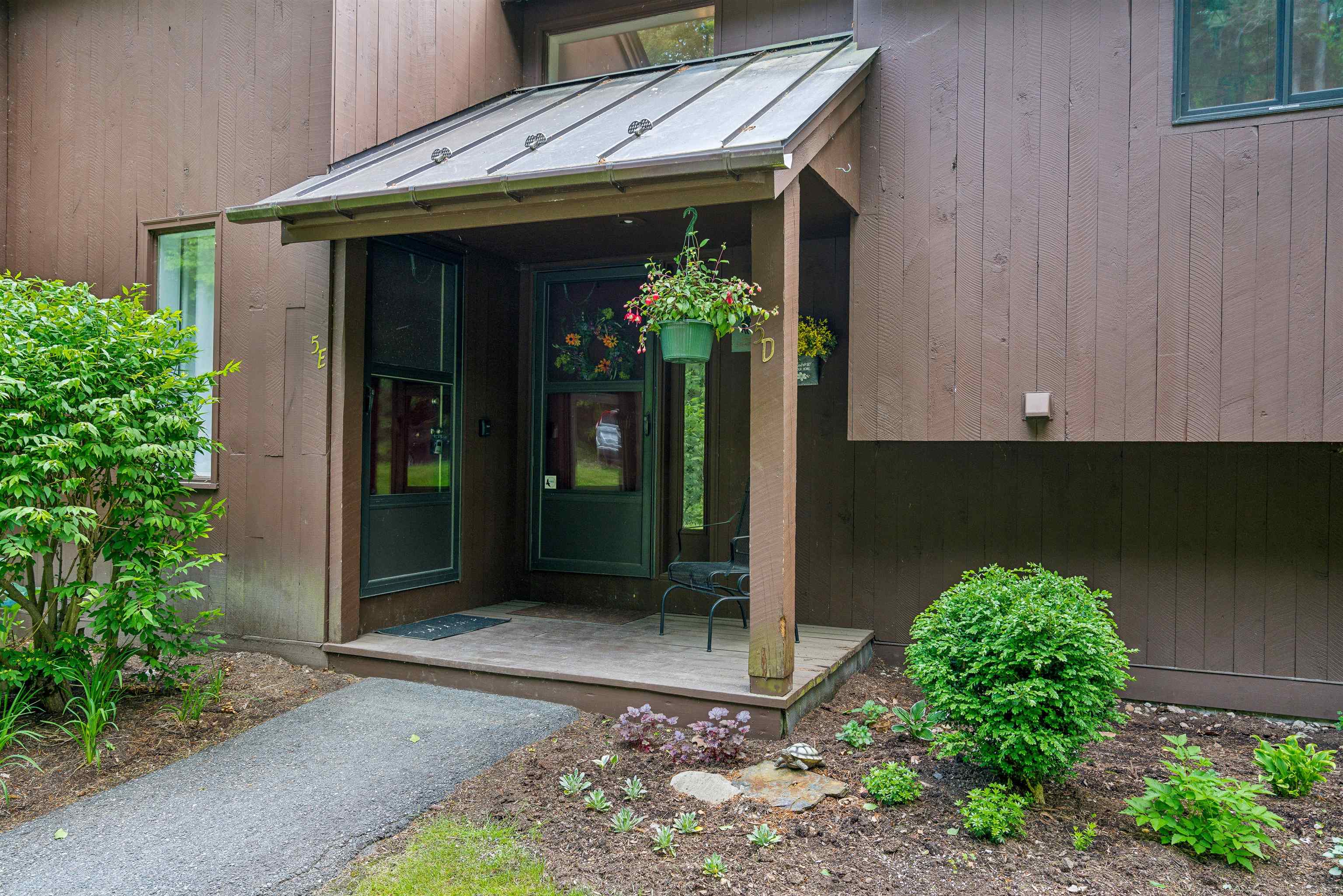 253 Old Quechee Road, Unit 5D Hartford, VT 05059 - Photo 2 of 33 Gallery Image 2