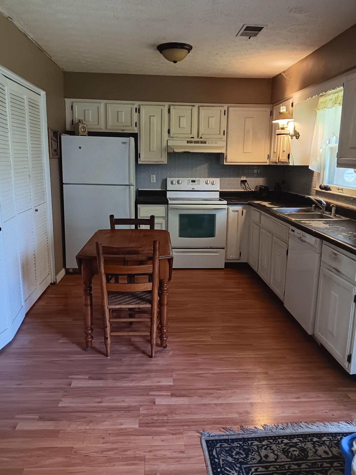 222 Holiday Road Winchester, KY 40391 - Photo 5 of 8 4018594586322580735