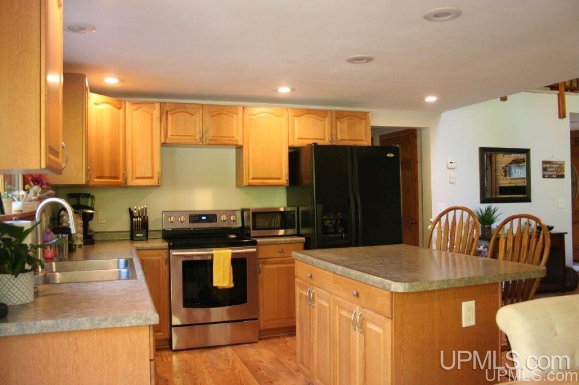E9839 Old Indiantown Road Munising, MI 49862 - Photo 5 of 50 Gallery Image 5