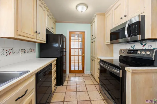 $359,900 | 12269 North Lakeview Drive, St. George, LA 70810