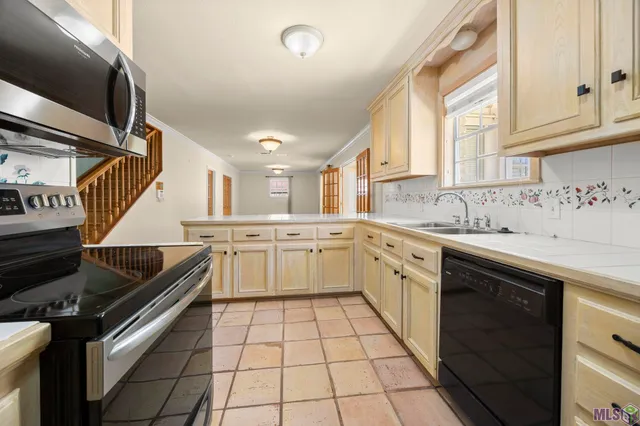 $359,900 | 12269 North Lakeview Drive, St. George, LA 70810