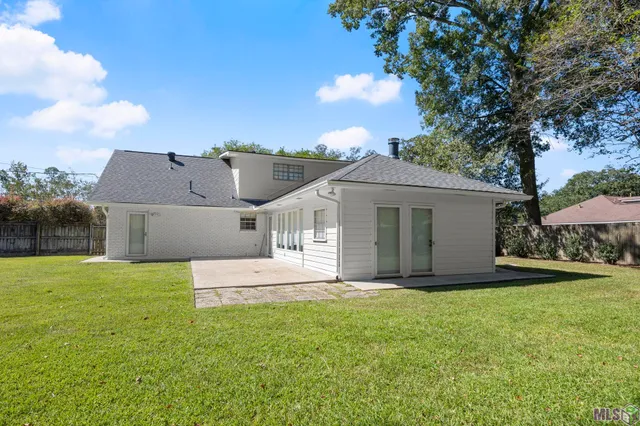 $359,900 | 12269 North Lakeview Drive, St. George, LA 70810