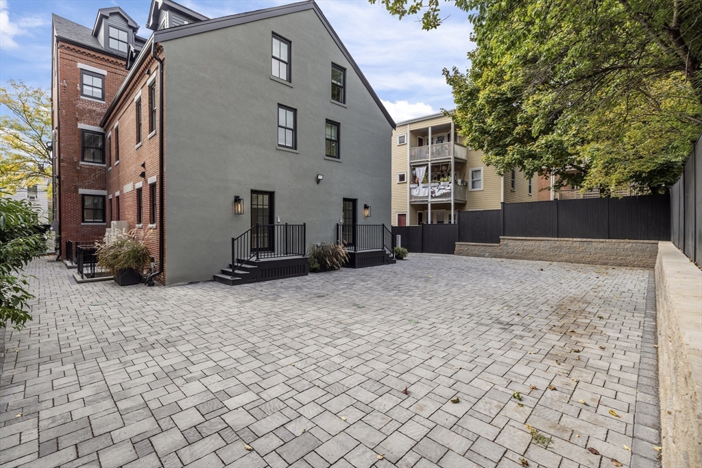 133 Spring Street, Unit 2 Cambridge, MA 02141 - Photo 34 of 40 Gallery Image 34