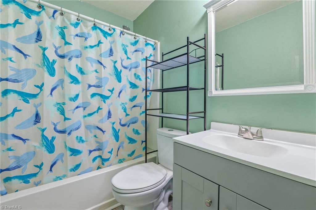 3546 Lewiston Road Greensboro, NC 27410 - Photo 21 of 32 Hall bath on 2nd with shower/tub combo