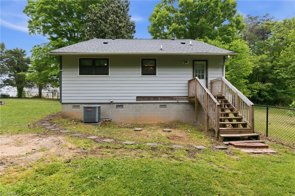 3546 Lewiston Road Greensboro, NC 27410 - Photo 29 of 32 View of the back of the home