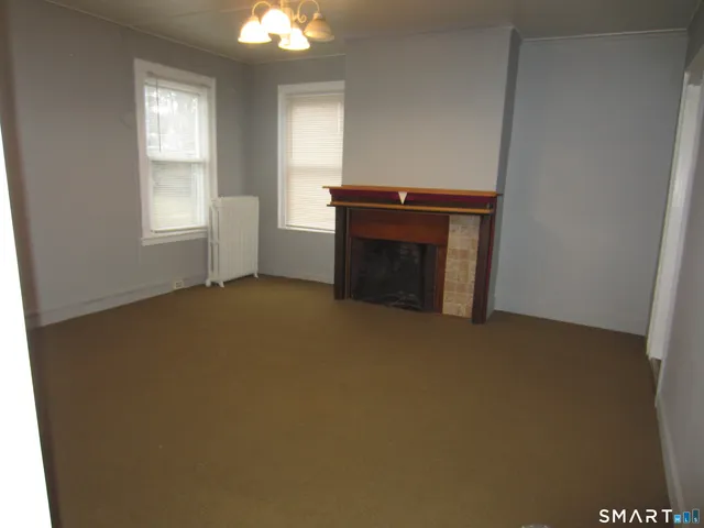 $1,400 | 36 South Main Street, Middletown, CT 06457