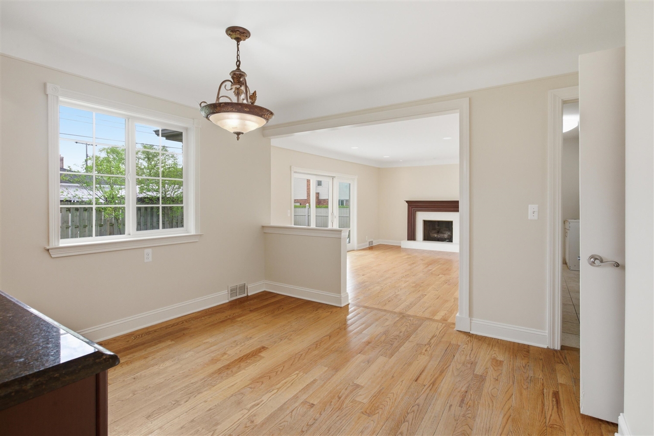 653 Perrien Place Grosse Pointe, MI 48236 - Photo 23 of 54
