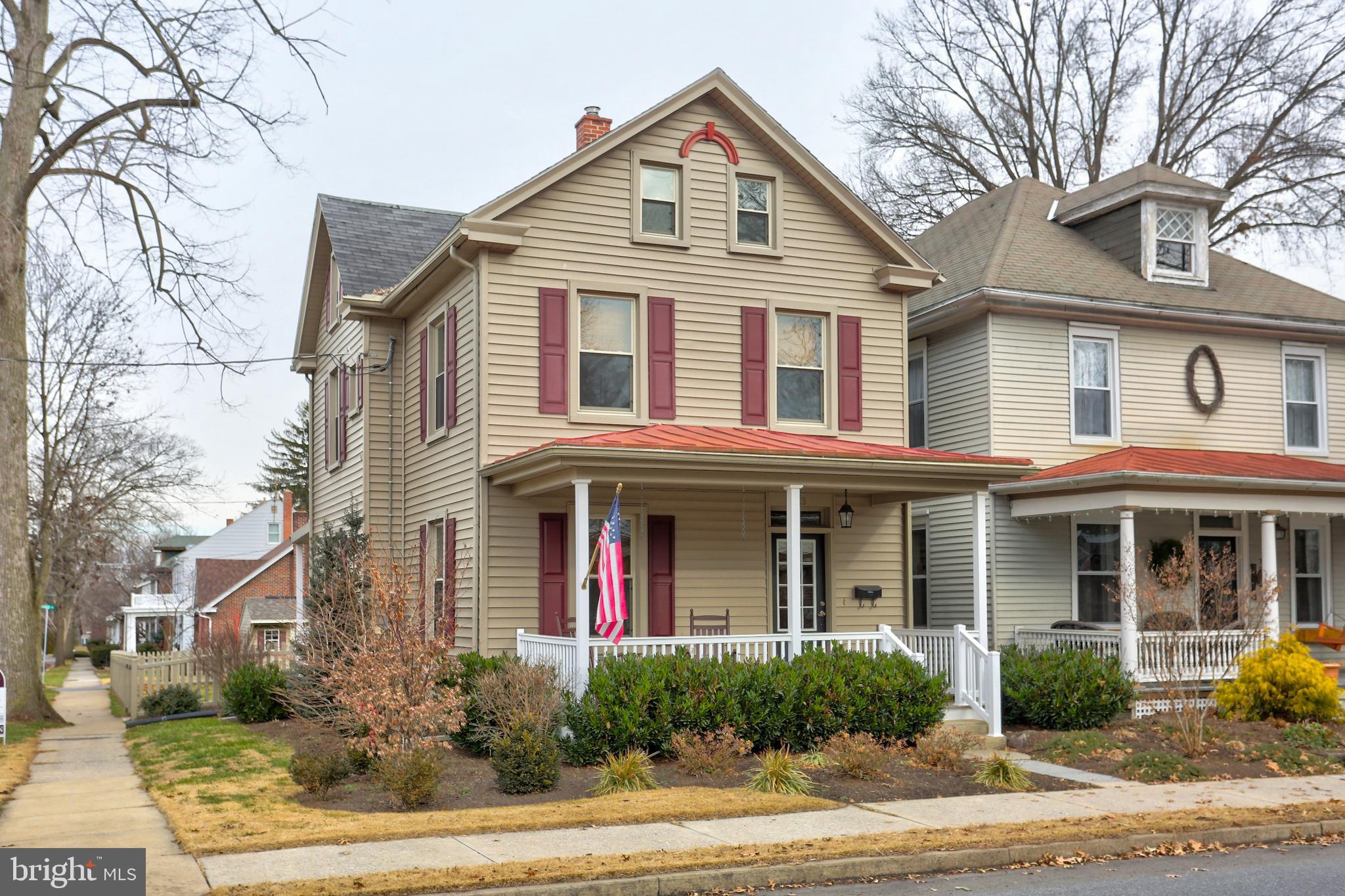 33 East 2nd Avenue Lititz, PA 17543 - Photo 4 of 59 Exterior Front