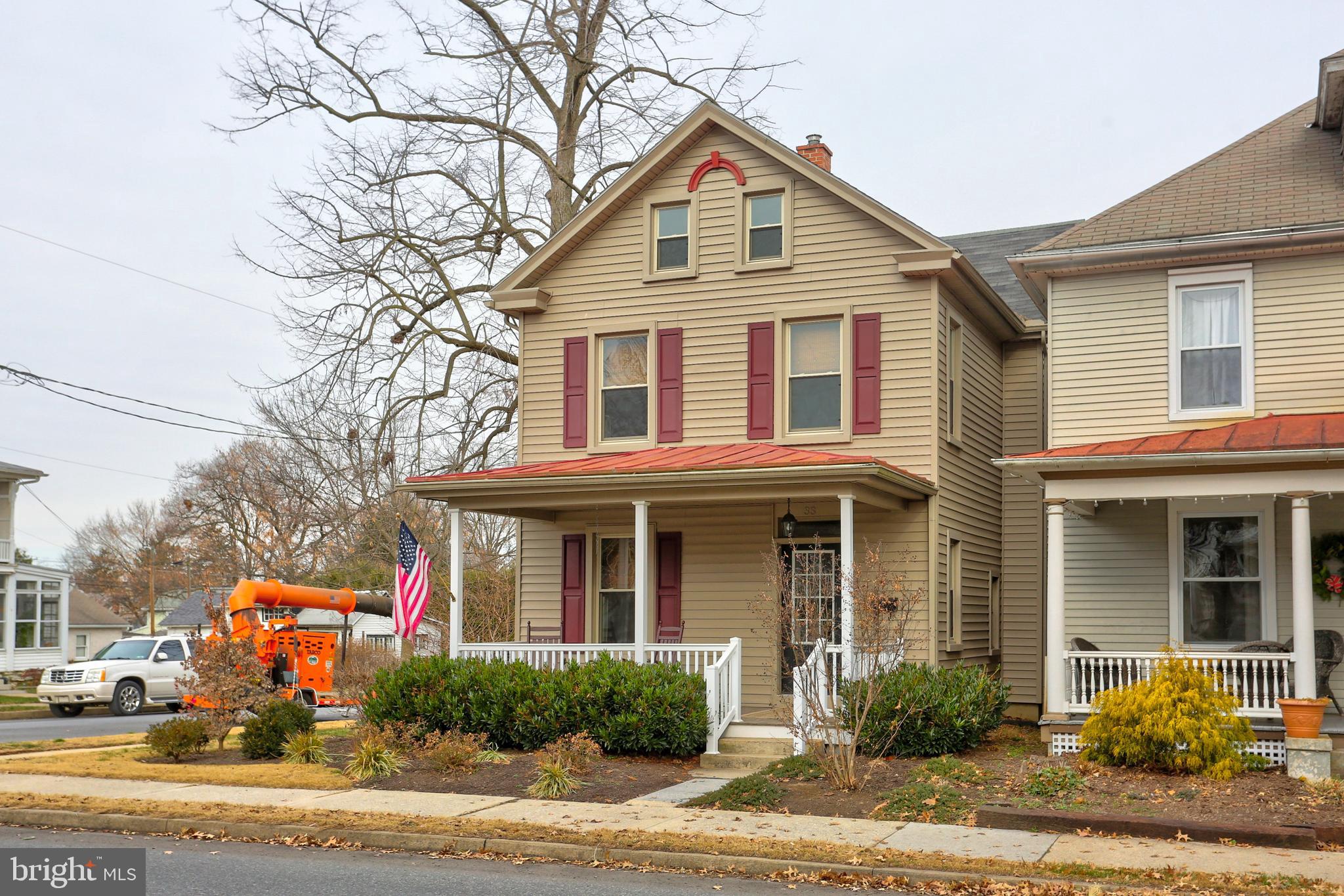 33 East 2nd Avenue Lititz, PA 17543 - Photo 5 of 59 Exterior Front