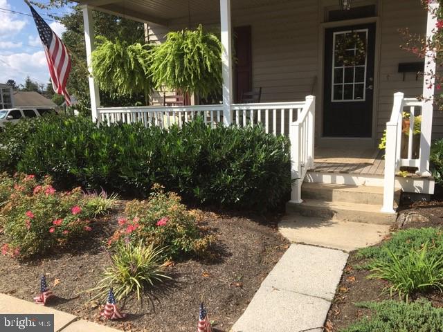 33 East 2nd Avenue Lititz, PA 17543 - Photo 49 of 59 Front Porch
