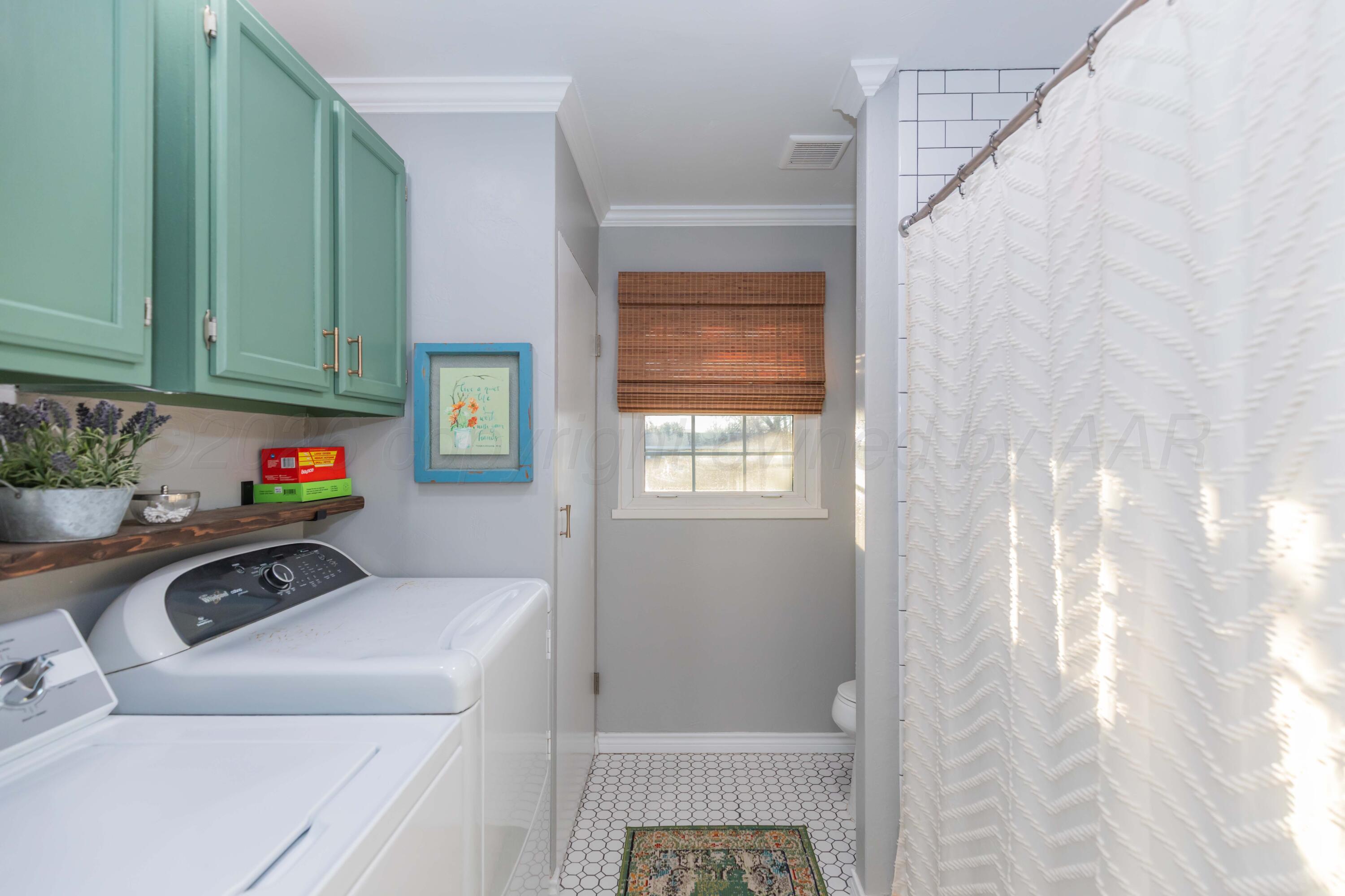 5303 Tumbleweed Drive Amarillo, TX 79110 - Photo 18 of 40 BATHROOM VIEW 3