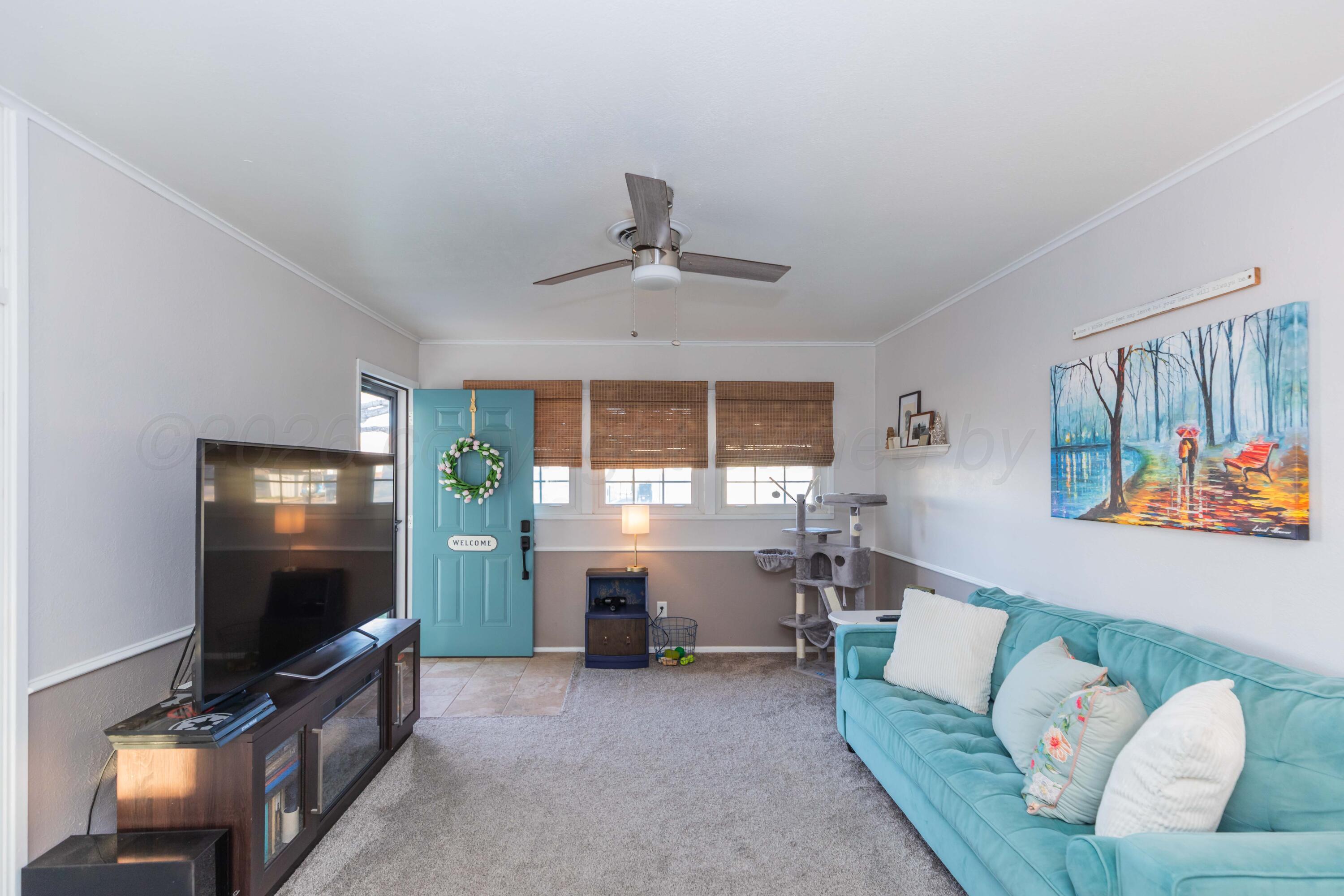 5303 Tumbleweed Drive Amarillo, TX 79110 - Photo 5 of 40 LIVING ROOM VIEW 2