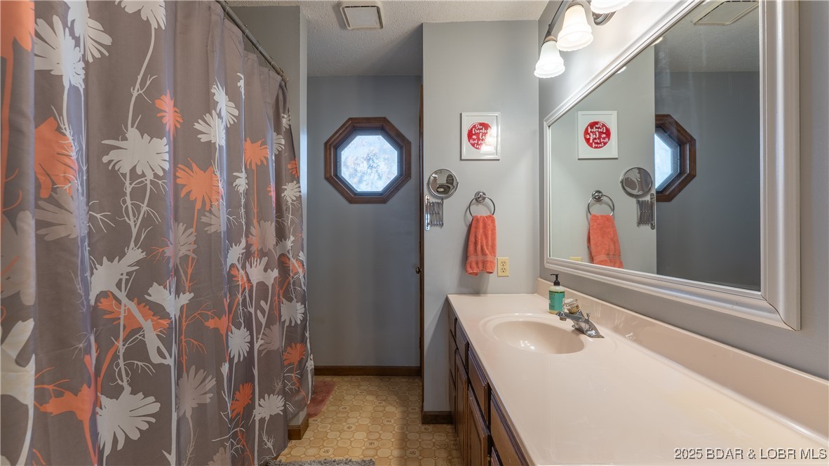 83 Oak Tree Road Camdenton, MO 65020 - Photo 14 of 39