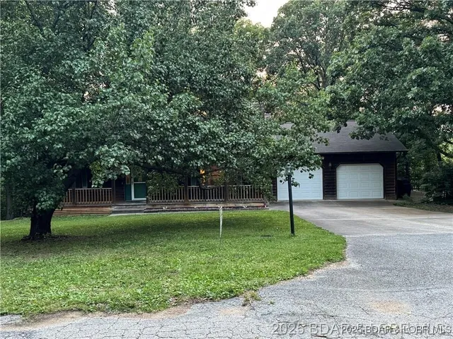 $365,000 | 83 Oak Tree Road, Camdenton, MO 65020