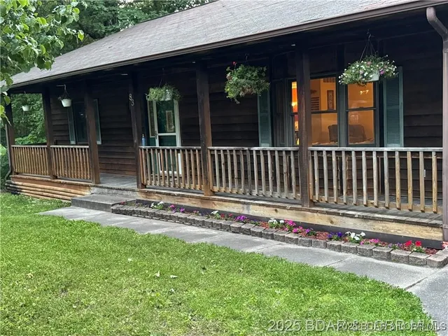 $365,000 | 83 Oak Tree Road, Camdenton, MO 65020