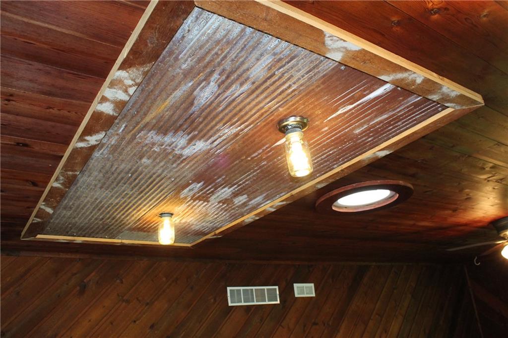 4735 Covered Bridge Road Nashville, IN 47448 - Photo 13 of 28 Gallery Image 13
