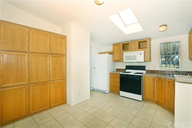 1166 South Riverside Avenue, Unit 84 Rialto, CA 92376 - Photo 13 of 32