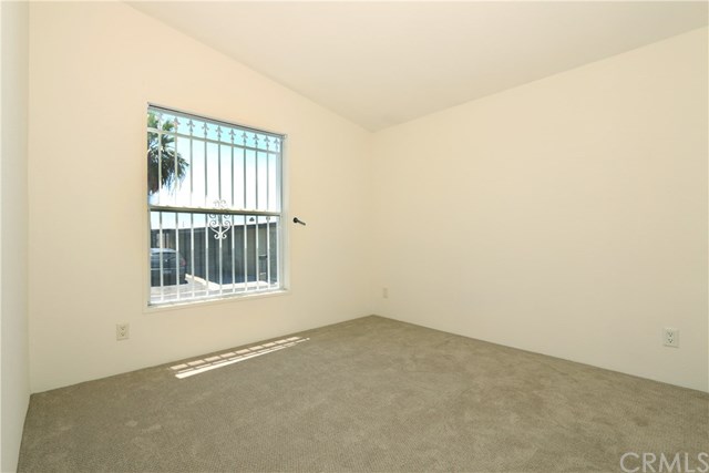 1166 South Riverside Avenue, Unit 84 Rialto, CA 92376 - Photo 25 of 32