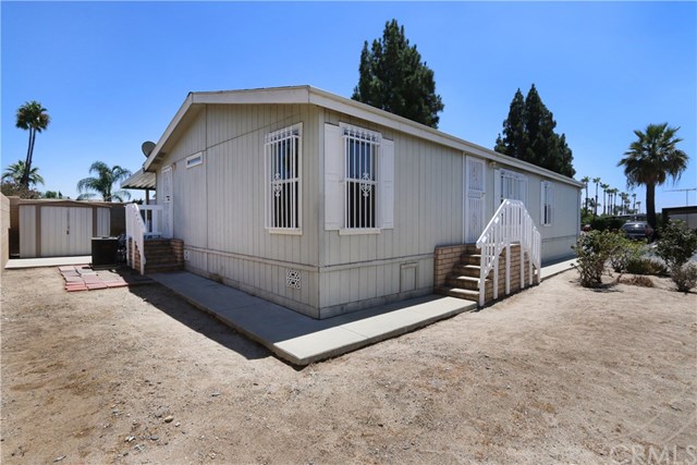 1166 South Riverside Avenue, Unit 84 Rialto, CA 92376 - Photo 6 of 32