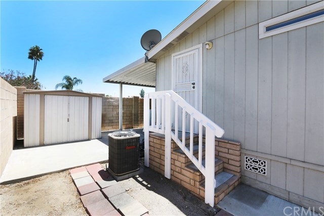 1166 South Riverside Avenue, Unit 84 Rialto, CA 92376 - Photo 7 of 32